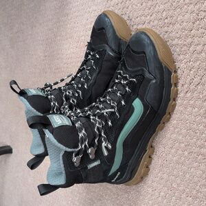 Vans UltraRange EXO Hi MTE-3 Gore-Tex winter boots Women 8.5 Men 7